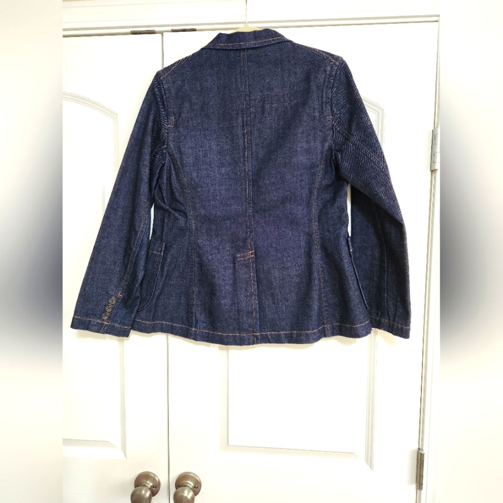 SOLD...GAP Denim Blazer and Skirt Women's  Blue Jean 100% Cotton Pockets Y2K - Picture 2 of 6